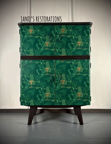 Green black gold mid century - green,