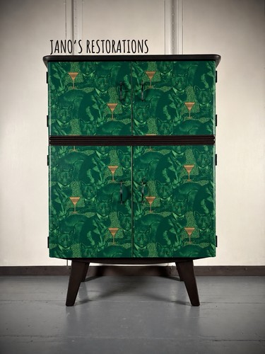 Green black gold mid - &,